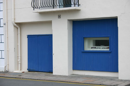 Gut getarnte Scharte im Hafen von Gorey