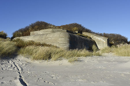 durch D�nen versch�tteter Unterstand Sperrbatterie Nord