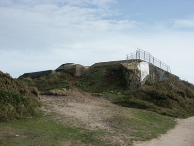 Doppelschartenstand mit angeh�ngtem Unterstand