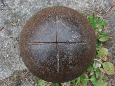 Pivot f�r 12 cm Feldgesch�tz auf Drehplattform