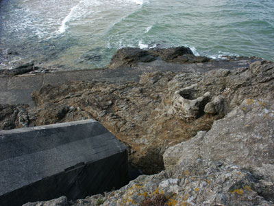 Pakschartenstand mit offenem Beobachter bei St. Lunaire